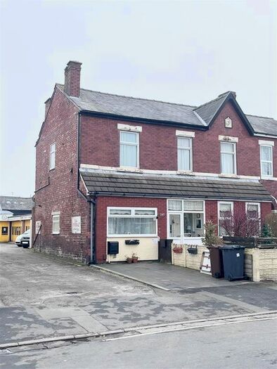 2 Bedroom Flat To Rent In High Park Road, Southport, PR9