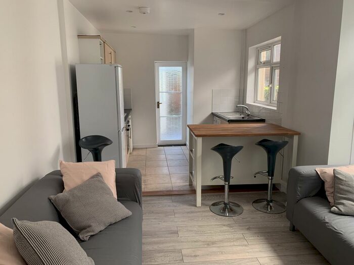 5 Bedroom Terraced House To Rent In Telephone Road, Southsea, PO4