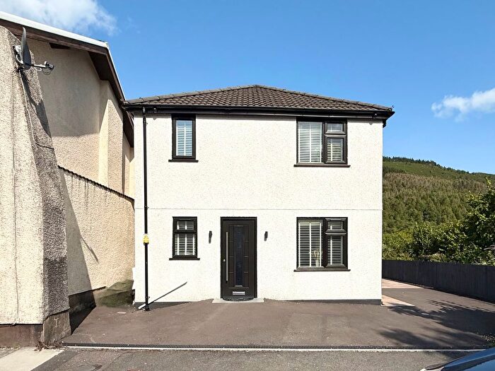 4 Bedroom Detached House For Sale In Aman Court, Cwmaman, Aberdare, CF44