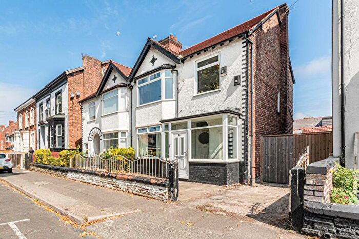 3 Bedroom Semi-Detached House For Sale In Balmoral Road, Fairfield, L6