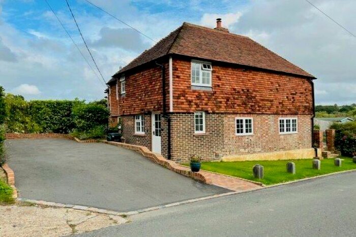 2 Bedroom Cottage To Rent In Spring Lane, Etchingham, TN19