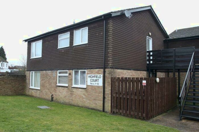 1 Bedroom Flat To Rent In Hazlemere, HP15