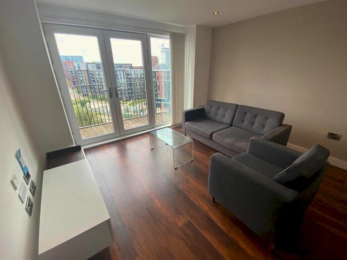 2 Bedroom Flat To Rent In Ordsall Lane, Salford, M5