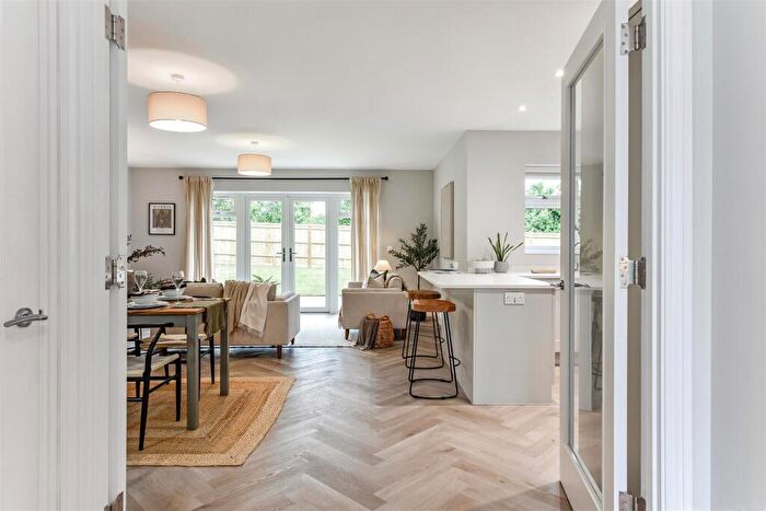 3 Bedroom Detached Bungalow For Sale In Linwood Park, Arundel, BN18