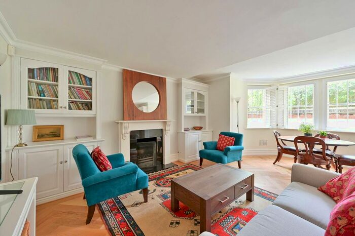 2 Bedroom Maisonette To Rent In The Grange, Wimbledon Village, London, SW19
