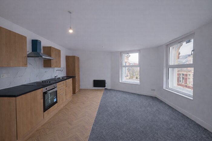 2 Bedroom Flat To Rent In Commercial Street, Newport, NP20