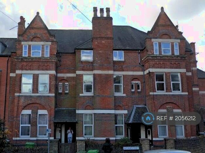 6 Bedroom Flat To Rent In Arthur Street, Nottingham, NG7