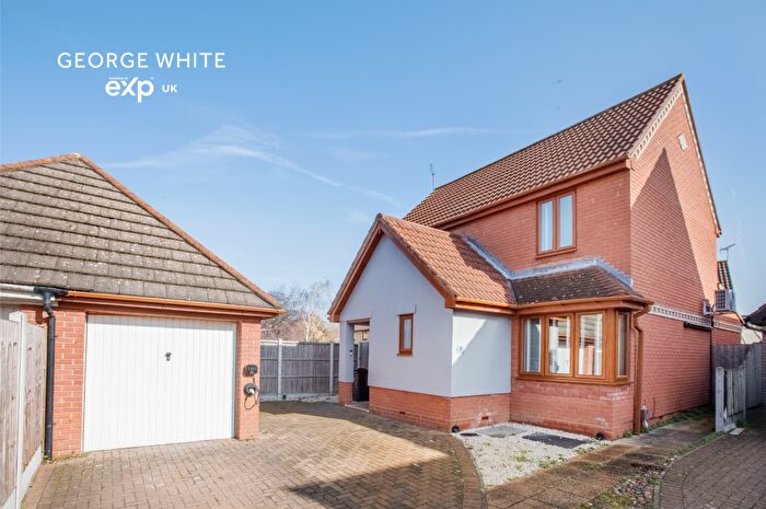 3 Bedroom Detached House For Sale In Johnson Close, Wickford, SS12