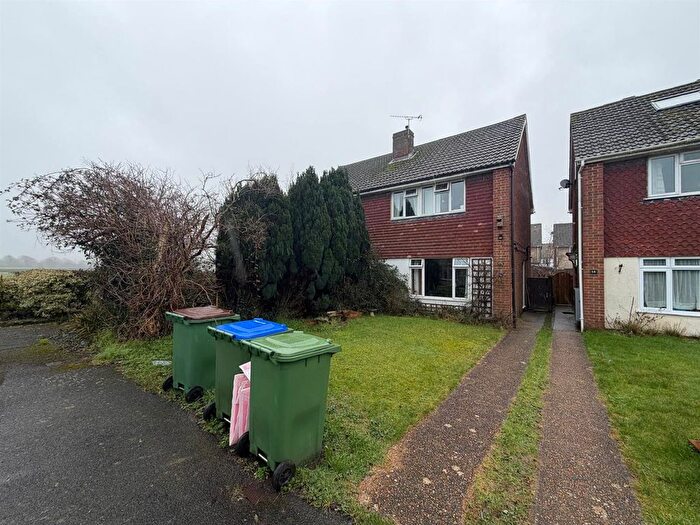 3 Bedroom Semi-Detached House To Rent In Turnpike Close, Ringmer, BN8