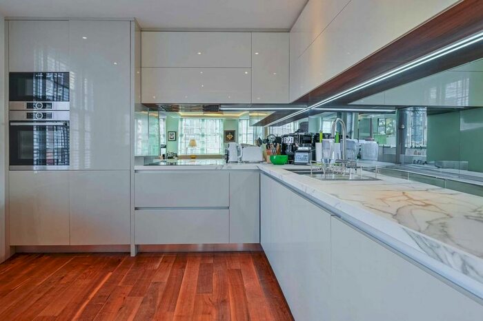 2 Bedroom Flat To Rent In Marylebone Street, Marylebone, London, W1G