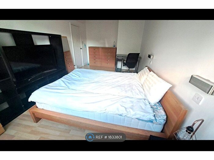 3 Bedroom Flat To Rent In Norton Tower, Birmingham, B1