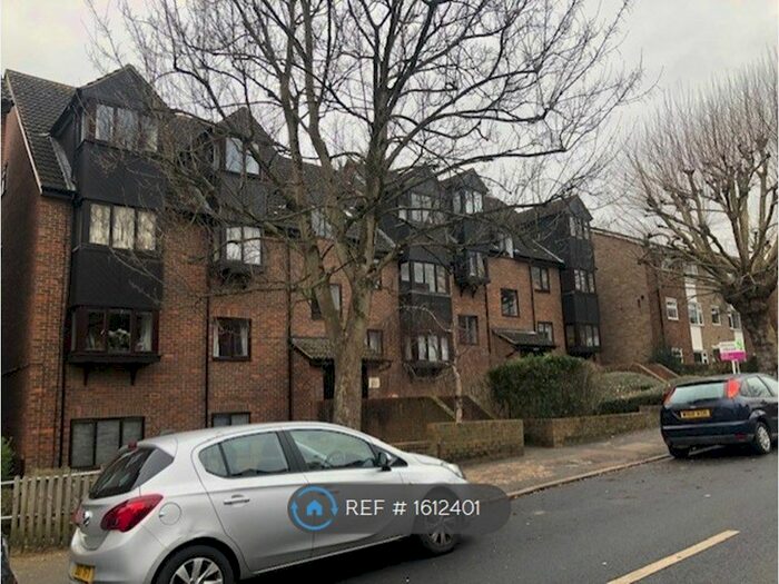 2 Bedroom Flat To Rent In Osprey House, London, SE19