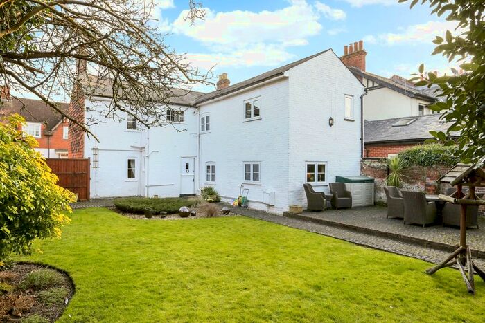 4 Bedroom Cottage To Rent In London Road, Marlborough, SN8