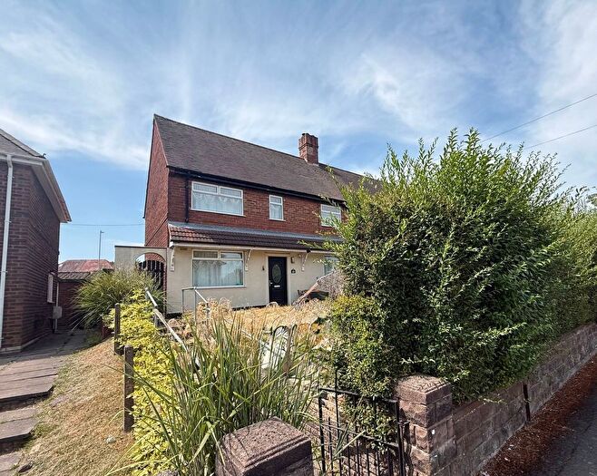 3 Bedroom Semi Detached House For Sale In Ettingshall Road, Coseley, WV14