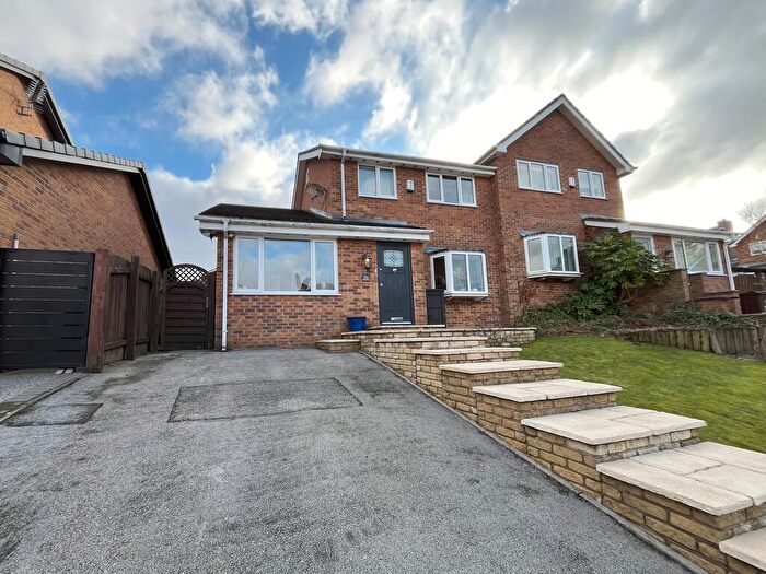 3 Bedroom Semi-Detached House For Sale In Carr Bank, Shirebrook, Glossop, SK13
