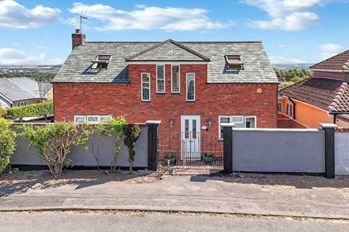 3 Bedroom Detached House For Sale In Buxton Avenue, Carlton, NG4