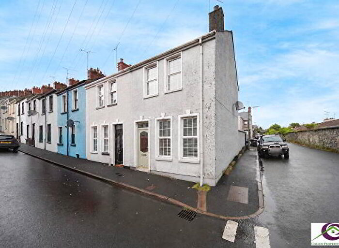 3 Bedroom End Of Terrace House For Sale In Tyrconnell Street, Derry, BT48