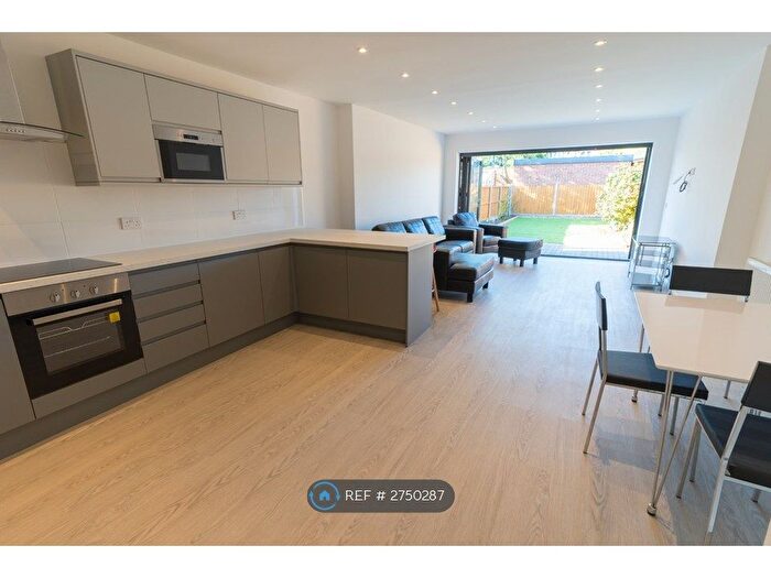 4 Bedroom Terraced House To Rent In Westward Road, London, E4