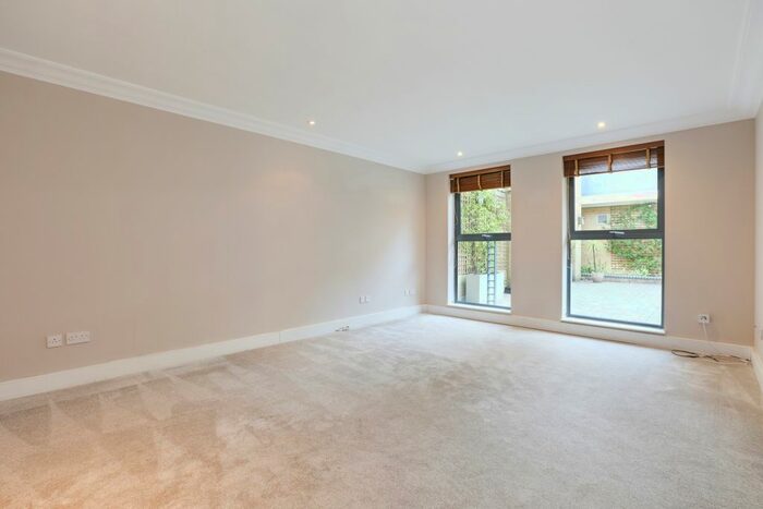 3 Bedroom Flat To Rent In Ebury Bridge Road, London, SW1W