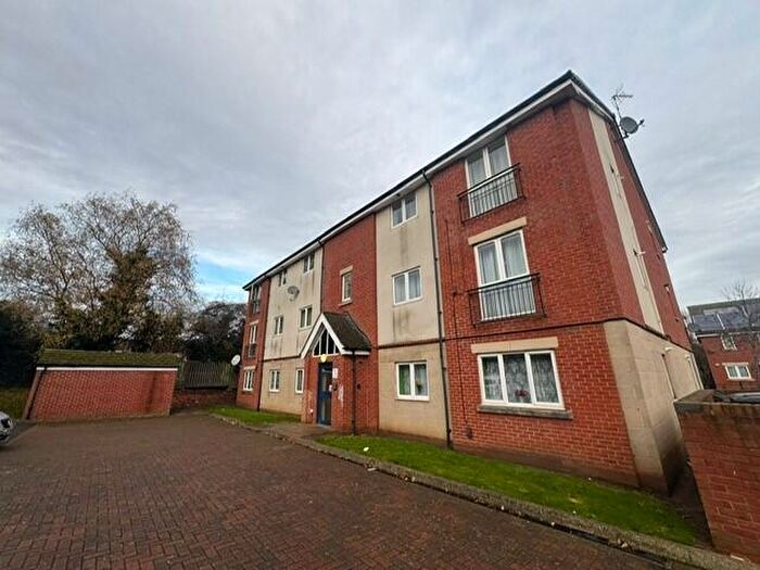2 Bedroom Apartment To Rent In Langley Gardens, Leicester, LE4