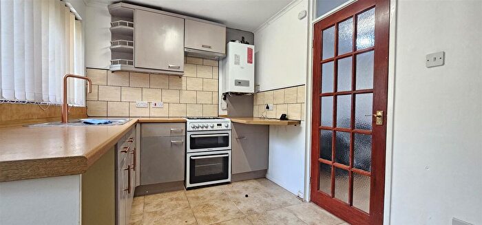 2 Bedroom End Of Terrace House To Rent In Meadowcroft Glade, Westfield, S20