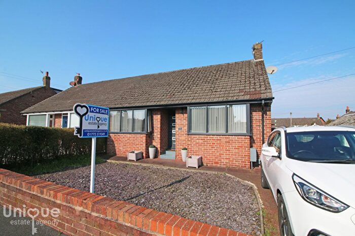 2 Bedroom Bungalow For Sale In Tarnbrick Avenue, Freckleton, PR4