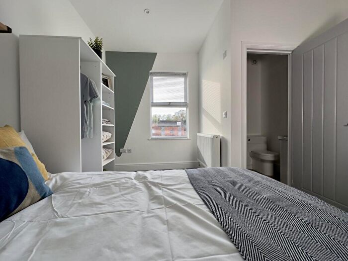 6 Bedroom House To Rent In Monks Road, LN2