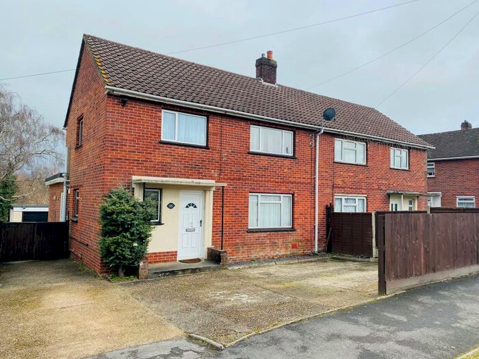 3 Bedroom House To Rent In Ford Lane, Ferndown, BH22