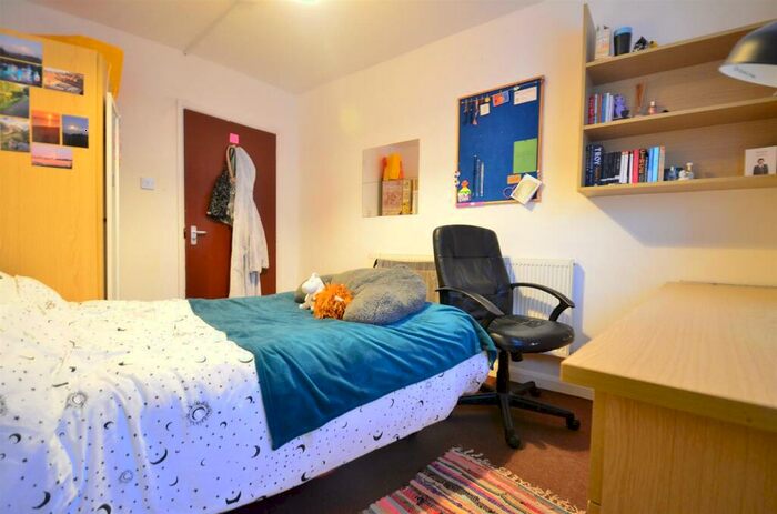4 Bedroom Flat To Rent In St. Stephens Road Selly Oak, B29