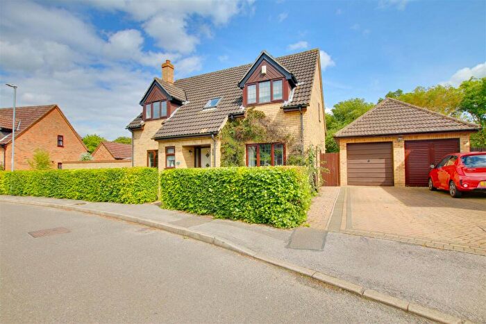4 Bedroom Detached House For Sale In Pasture Close, Warboys, PE28