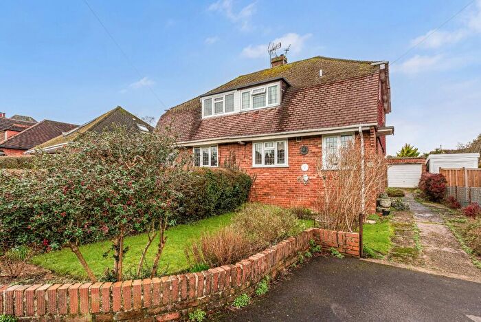 3 Bedroom Semi-Detached House For Sale In The Causeway, Petersfield, Hampshire, GU31