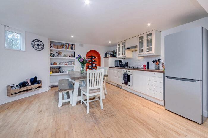 2 Bedroom Flat For Sale In Jerningham Road, SE14