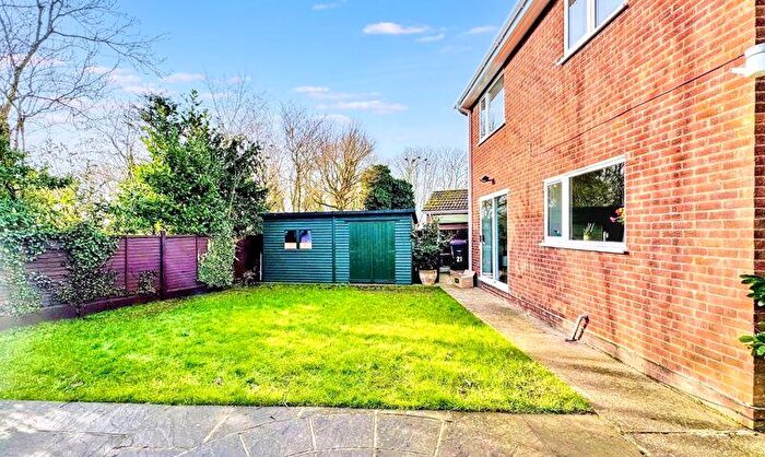 3 Bedroom Detached House For Sale In Wyatt Close, Martin, Lincoln, LN4