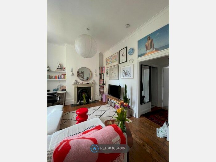 1 Bedroom Flat To Rent In Hartham Road, London, N7