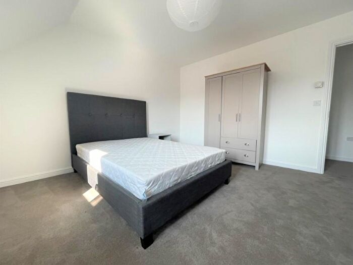 2 Bedroom Apartment To Rent In Violet Croft, Ampthill Gardens, Ampthill, MK45