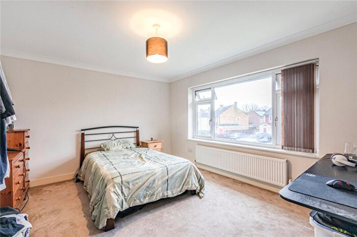 4 Bedroom Detached House For Sale In Spence Avenue, Byfleet, West Byfleet, Surrey, KT14