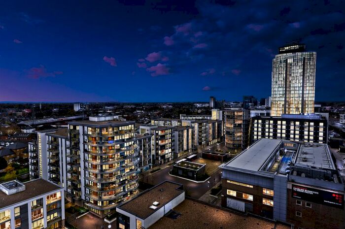 1 Bedroom Flat To Rent In Clayponds Lane, Brentford, TW8