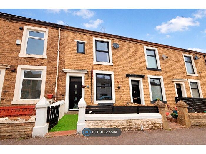 4 Bedroom Terraced House To Rent In St Huberts Road, Blackburn, BB6