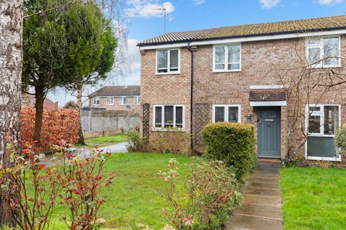 3 Bedroom End Of Terrace House For Sale In Somergate, Horsham, RH12