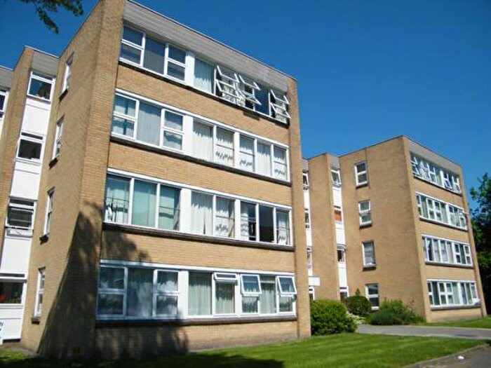 2 Bedroom Flat To Rent In Aynsley Court, Wilbury Avenue, Hove, BN3