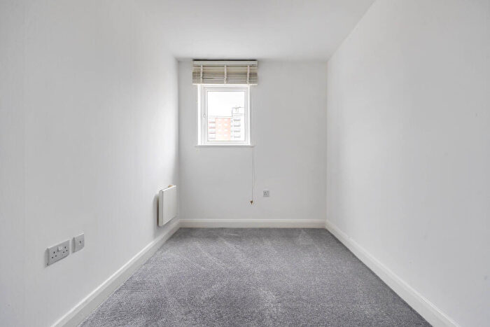 2 Bedroom Apartment To Rent In The Quarter, CH1