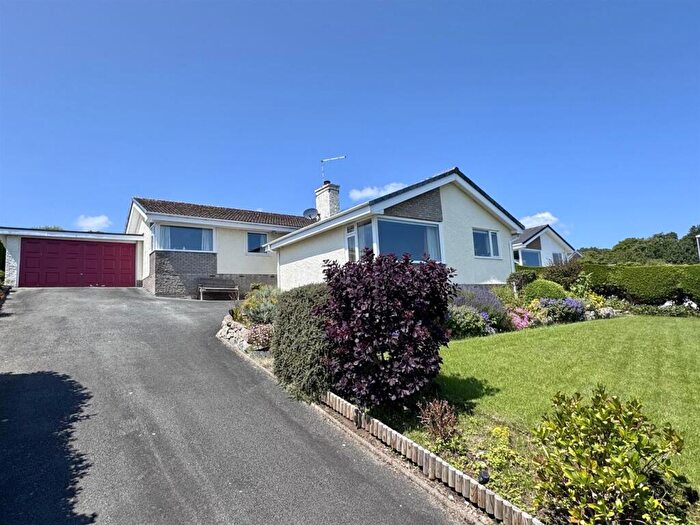 4 Bedroom Detached Bungalow For Sale In Cae Mair, Beaumaris, LL58