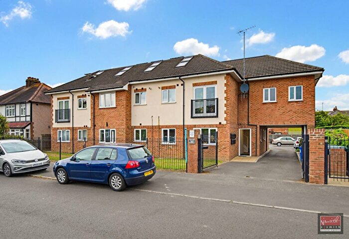 1 Bedroom Flat For Sale In Kenilworth Road, Ashford, TW15