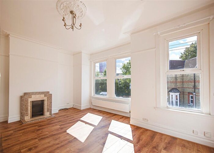 2 Bedroom Flat For Sale In Nova Road, Croydon, CR0
