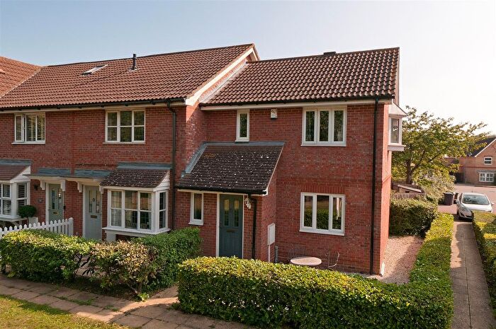 2 Bedroom End Terrace House For Sale In Pippin Way, Kings Hill, ME19