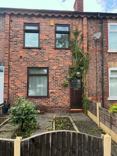 4 Bedroom Terraced House To Rent In Franklin Street, Manchester, M30