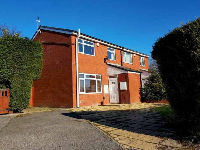 3 Bedroom Property To Rent In Charles Cotton Close, Alverthorpe, Wakefield, WF2
