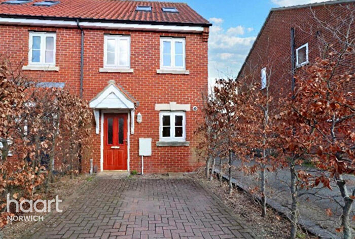 3 Bedroom End Of Terrace House For Sale In Turner Road, Norwich, NR2