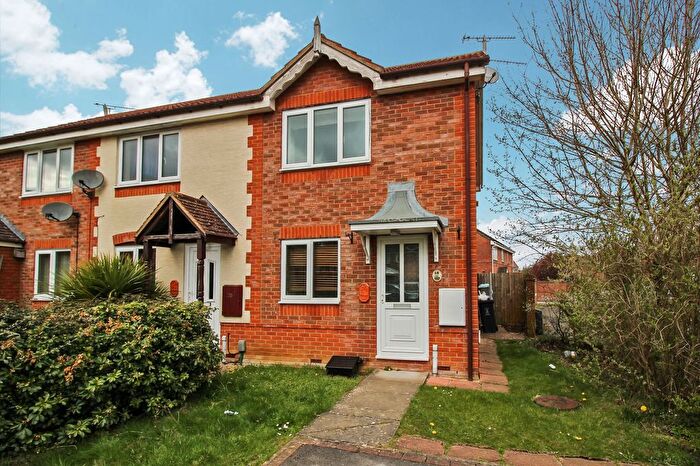 2 Bedroom End Terrace House To Rent In Mallard Close, Swindon, SN3