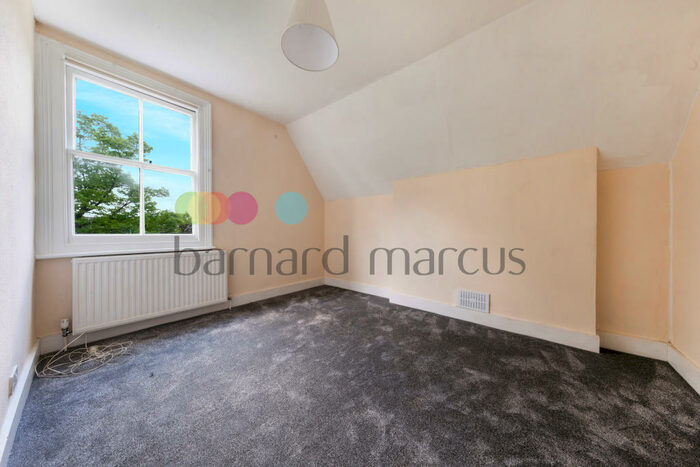 1 Bedroom Barn To Rent In Birdhurst Rise, South Croydon, CR2